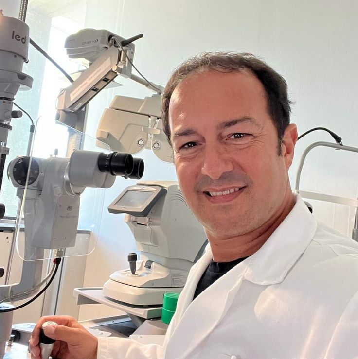 Dr. Marcelo Vieira