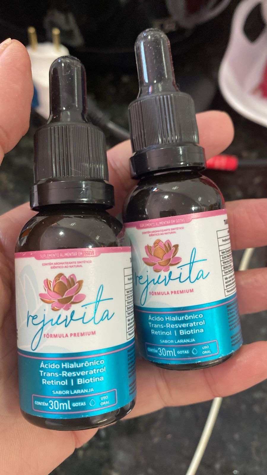 Produto em mãos — Juliana